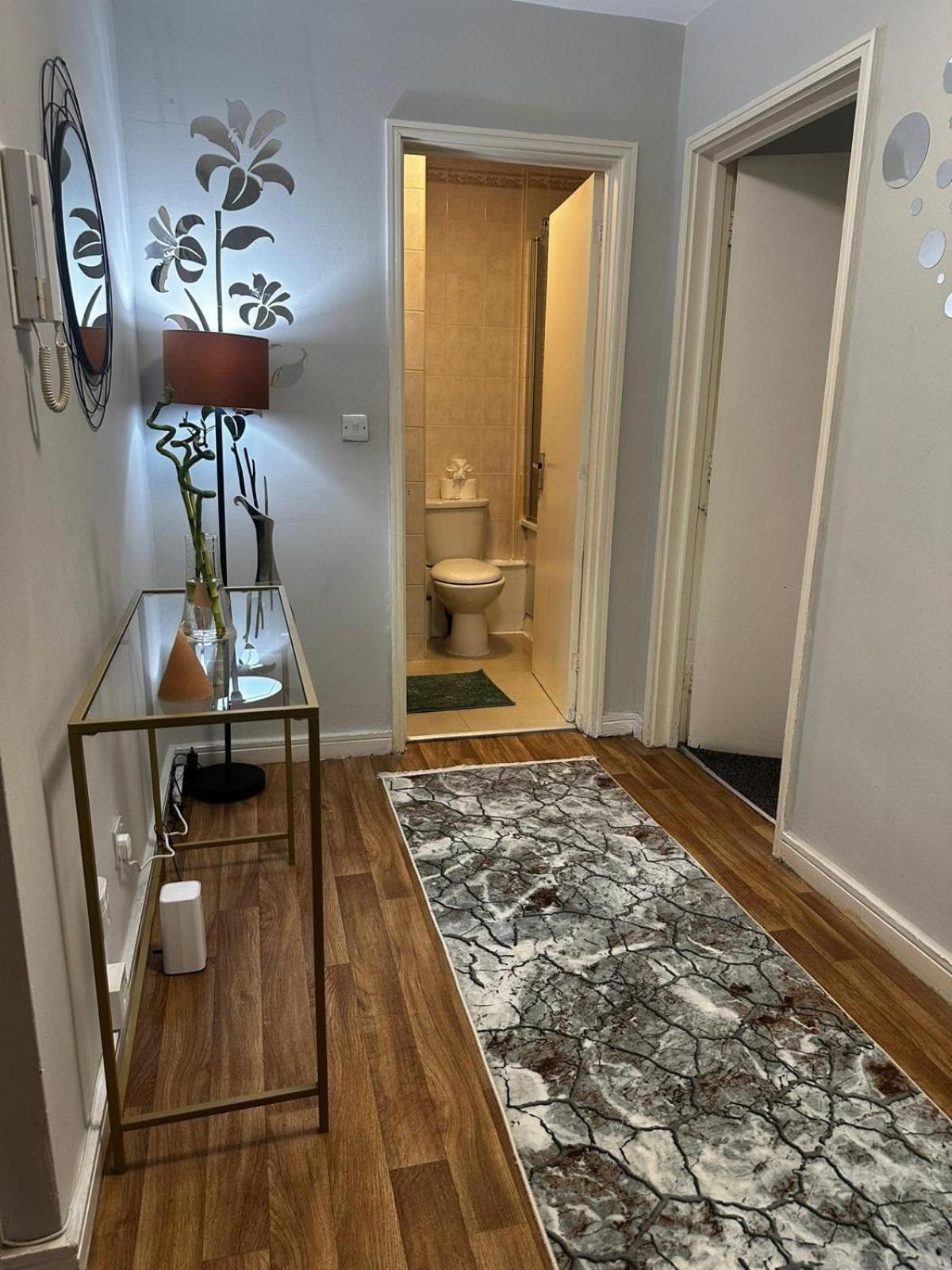 Cosy Private Two Bedroom Apartament In Kensinghton Can Fit Up To 8 Guests London Eksteriør billede